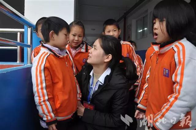 湖北日报：大悟书生学校相助，寒门小姐妹命运转折！